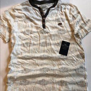 Boys Lucky Brand Tee. Size M